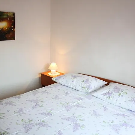 Apartment In With Sea View, Balcony, Air Conditioning, Wifi 612-4