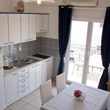 In With Sea View, Balcony, Air Conditioning, Wifi 612-4
