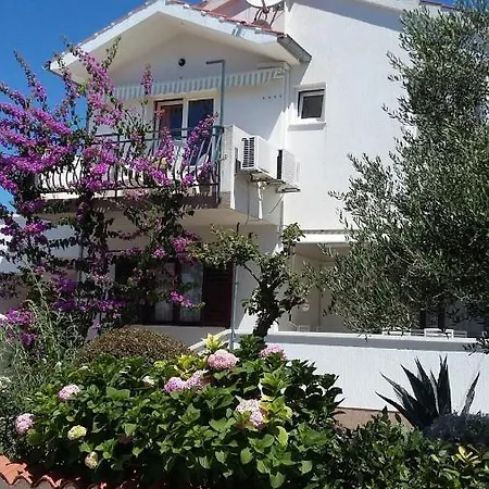 In With Sea View, Balcony, Air Conditioning, Wifi 612-4 Apartment Vodice