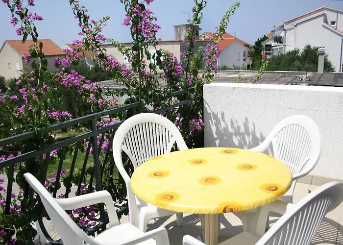 In With Sea View, Balcony, Air Conditioning, Wifi 612-4 *