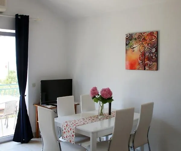 In With Sea View, Balcony, Air Conditioning, Wifi 612-4 *