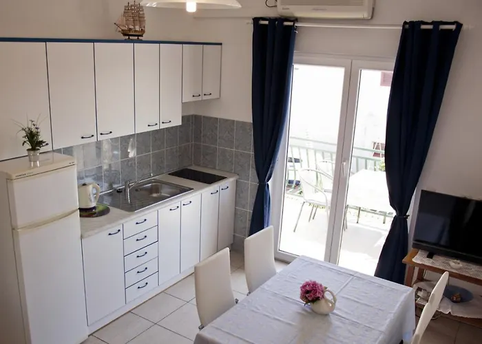 In With Sea View, Balcony, Air Conditioning, Wifi 612-4